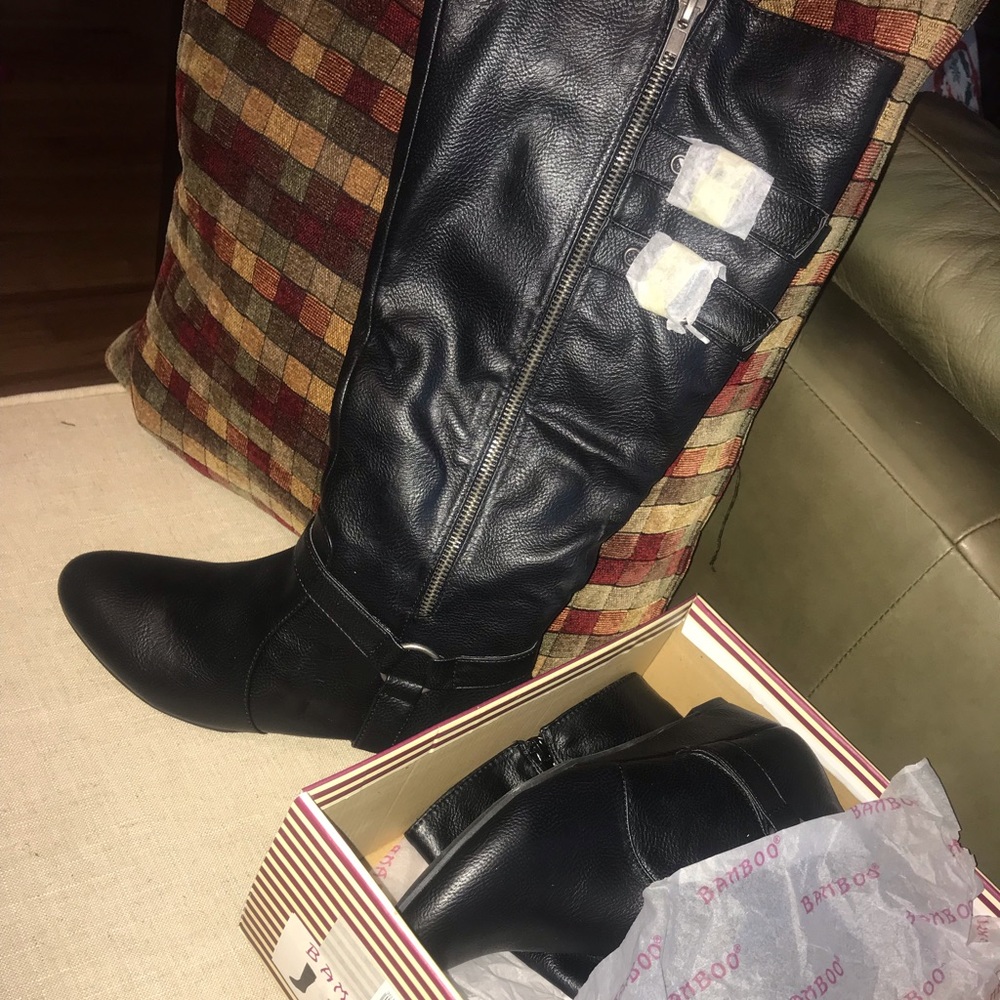Mid-calf Black Boots